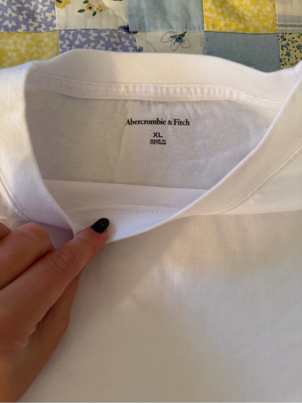Abercrombie & Fitch Women's
Essential Everyday Easy Tee